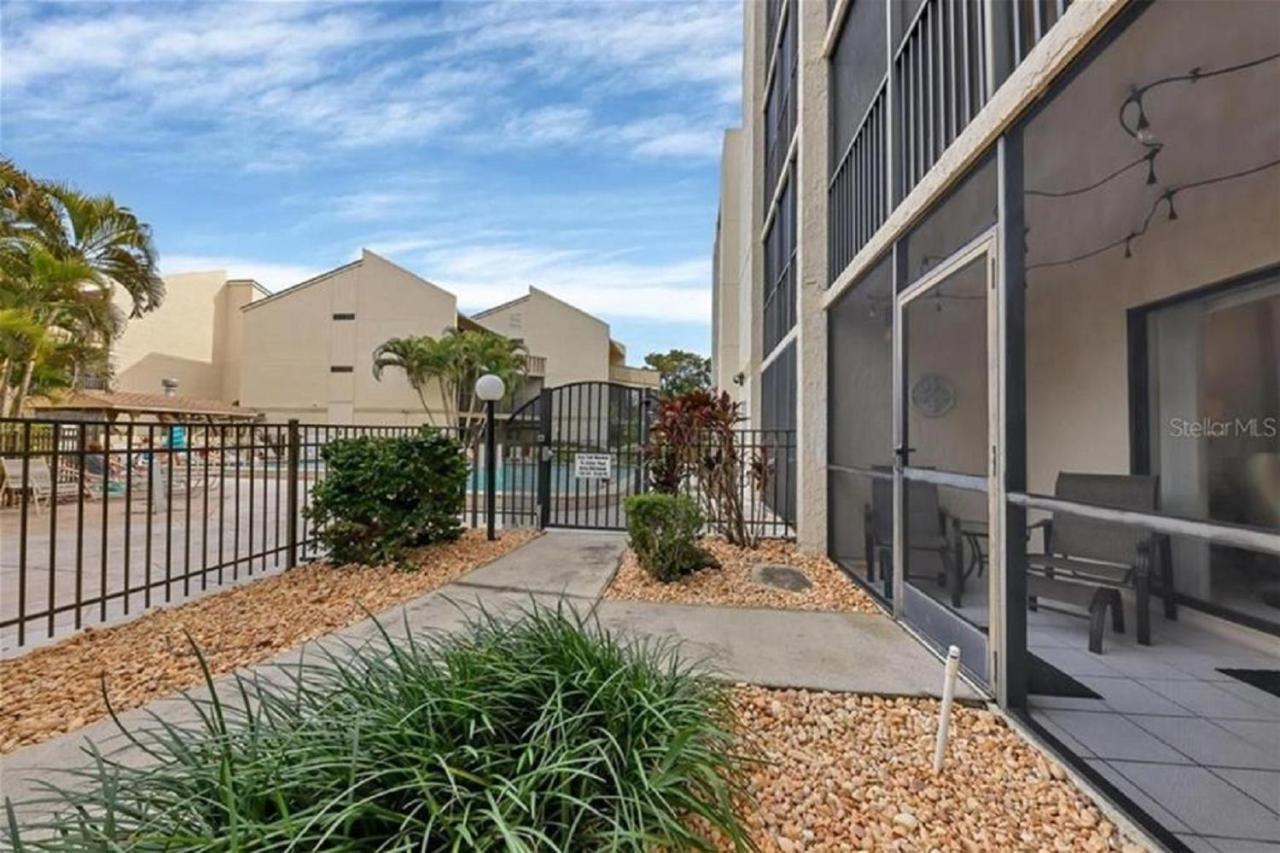 Siesta Key Escape Ground Floor Steps To Heated Pool And Free Trolley Apartment Exterior foto